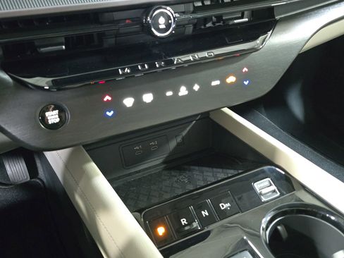 Certified 2025 Nissan Murano SV image 23