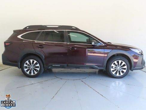 Used 2025 Subaru Outback Limited AWD/4WD image 2