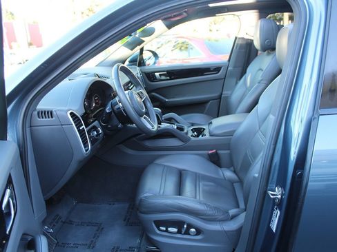 Used 2019 Porsche Cayenne AWD/4WD image 20