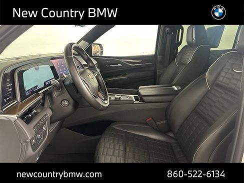 Used 2024 Cadillac Escalade ESV Sport Platinum w/ LPO, ONYX Package AWD/4WD image 9