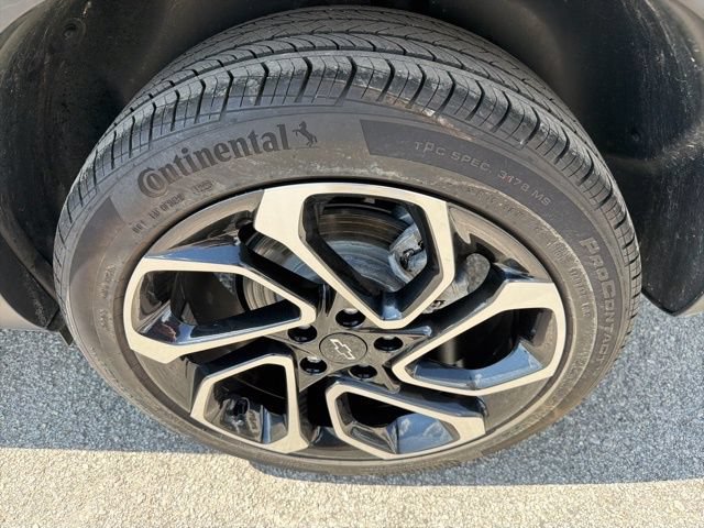 Used 2024 Chevrolet Trax RS w/ Sunroof Package FWD image 13