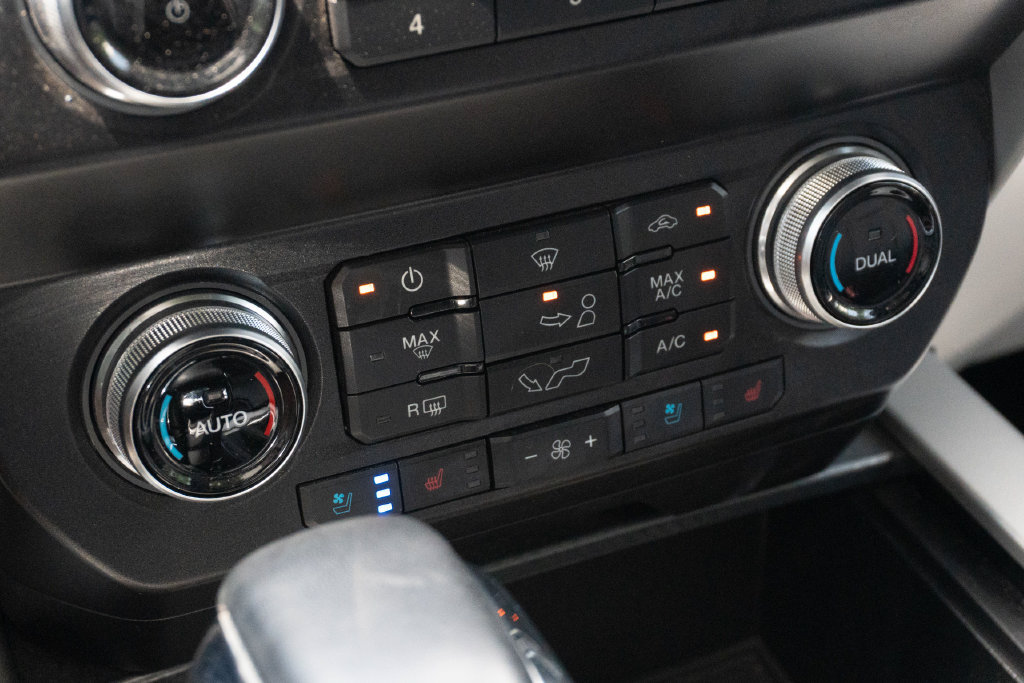 Used 2019 Ford F150 Lariat AWD/4WD image 29