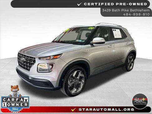 Used 2024 Hyundai Venue SEL FWD image 1