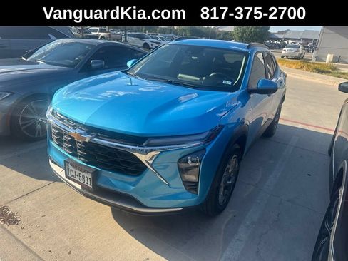Used 2026 Chevrolet Trax LT w/ Driver Confidence Package FWD image 1