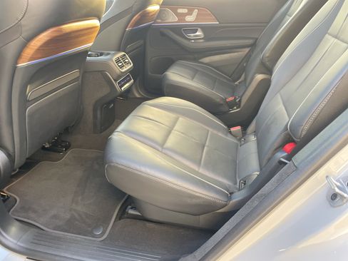 Certified 2024 Mercedes-Benz GLS 580 4MATIC image 40