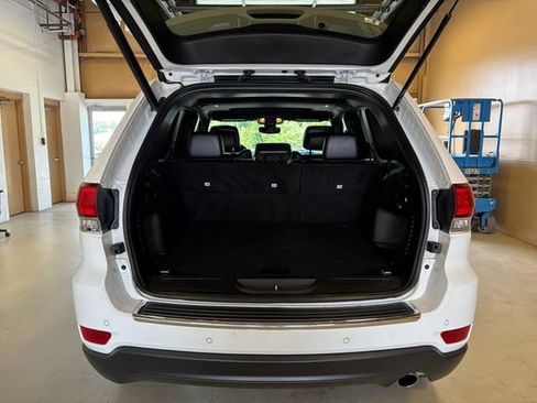 Used 2022 Jeep Grand Cherokee Limited AWD/4WD image 26