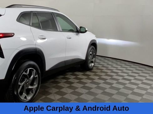 Certified 2025 Chevrolet Trax LT w/ Driver Confidence Package image 12