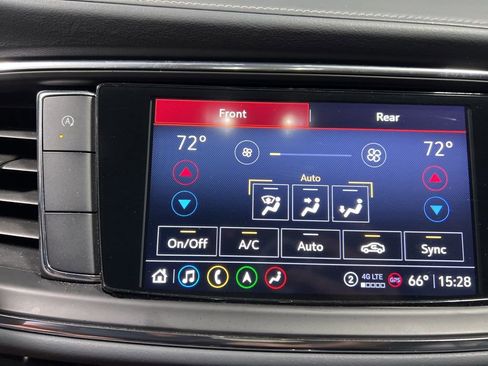 Used 2024 Buick Enclave Premium image 47