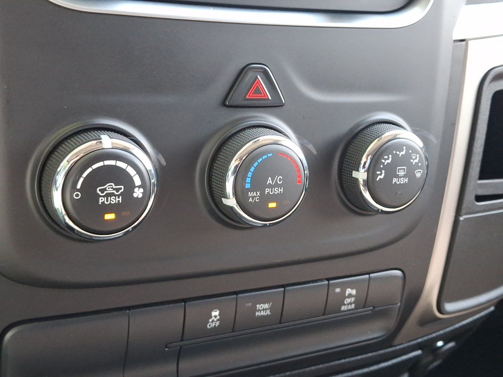 Used 2020 RAM 1500 Warlock AWD/4WD image 16