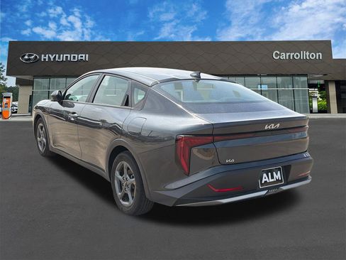 Used 2025 Kia K4 FWD image 7