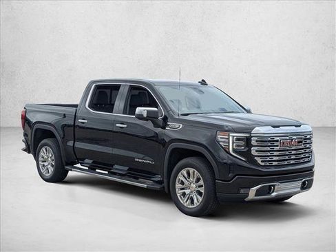 Used 2026 GMC Sierra 1500 Denali w/ Technology Package image 3