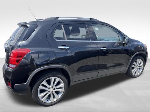 Used 2018 Chevrolet Trax Premier FWD image 10
