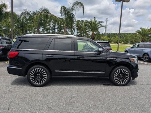 Used 2021 Lincoln Navigator Black Label image 4