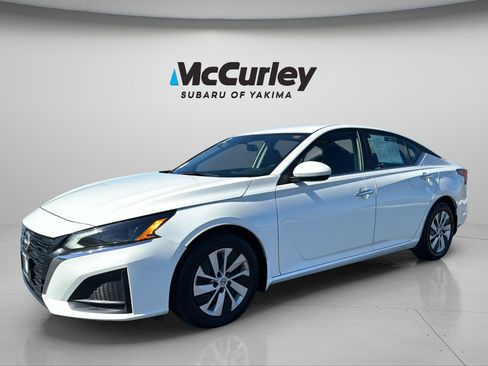 Used 2023 Nissan Altima 2.5 S image 9