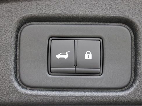 New 2026 Nissan Pathfinder SL FWD image 28