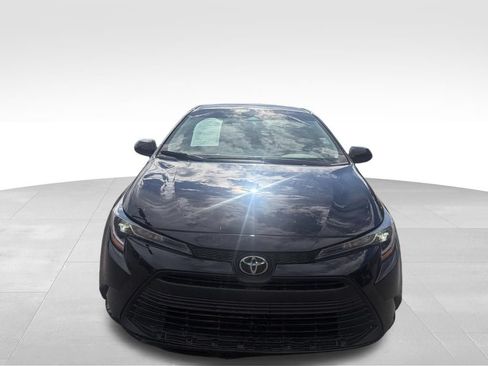 Used 2026 Toyota Corolla LE FWD image 3