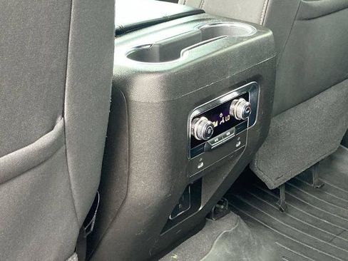 Used 2021 GMC Yukon SLE AWD/4WD image 16
