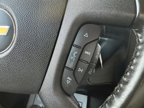 Used 2020 Chevrolet Express 2500 w/ Driver Convenience Package image 32