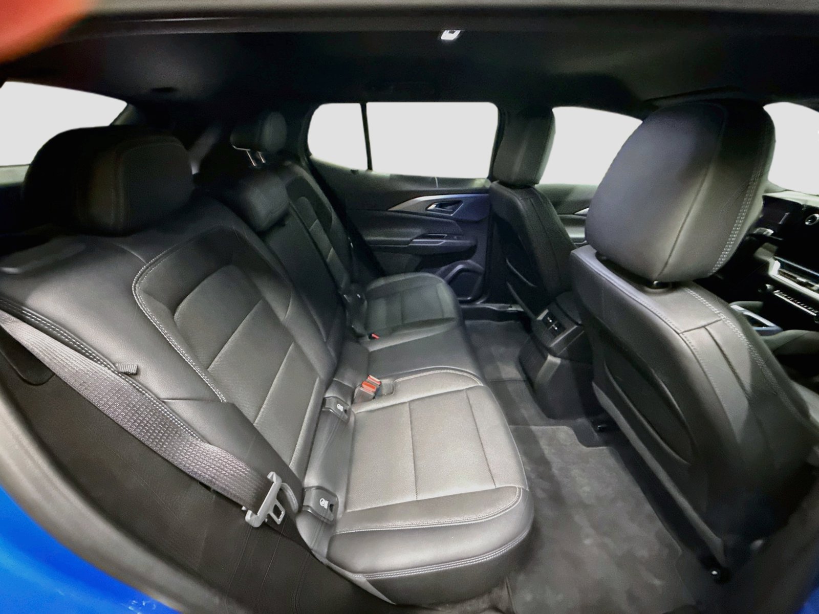 Used 2024 Chevrolet Equinox EV LT w/ LPO, Trailering Package FWD image 29