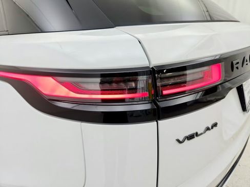 New 2025 Land Rover Range Rover Velar Dynamic SE image 31