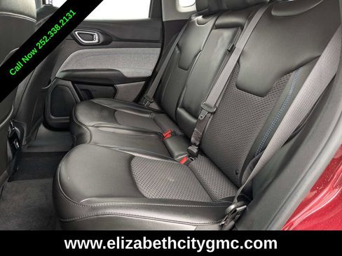 Used 2022 Jeep Compass Latitude image 15