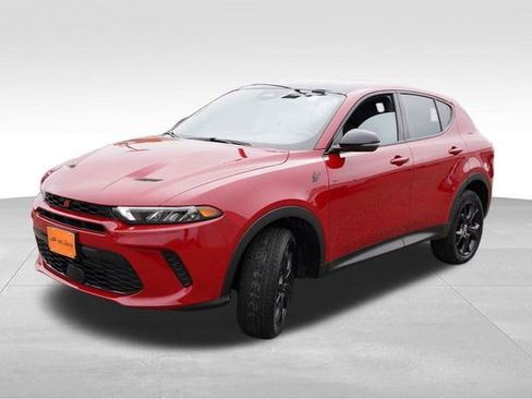 Certified 2023 Dodge Hornet GT Plus w/ GT Blacktop Package image 11