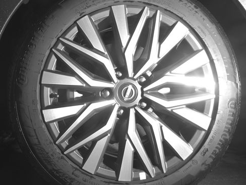 Used 2025 Nissan Altima 2.5 SV image 12