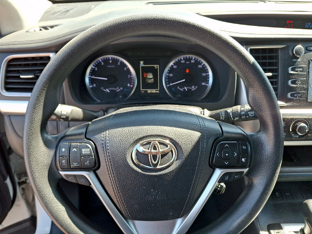 Certified 2019 Toyota Highlander LE w/ Carpet Mat Package (TMS) FWD image 13