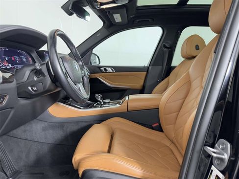 Used 2023 BMW X5 xDrive40i w/ Parking Assistance Package image 4