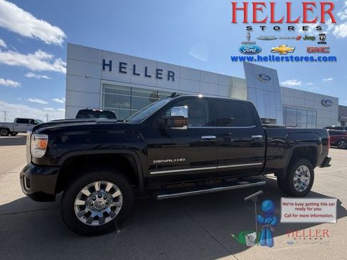 Used 2018 GMC Sierra 2500 Denali w/ Duramax Plus Package AWD/4WD image 1
