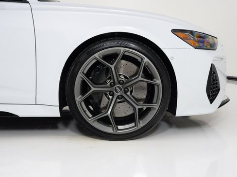 Used 2024 Audi RS 6 performance AWD/4WD image 12