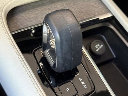 Certified 2023 Volvo XC90 T8 Core w/ Protection Package Premier image 24