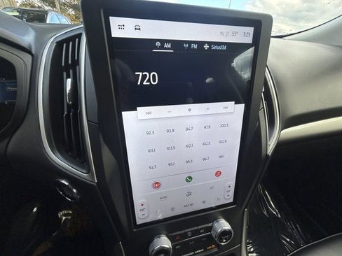 Used 2023 Ford Edge SEL image 16