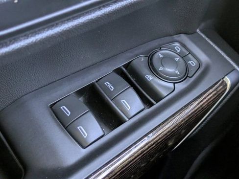 Used 2021 GMC Sierra 1500 SLE image 19