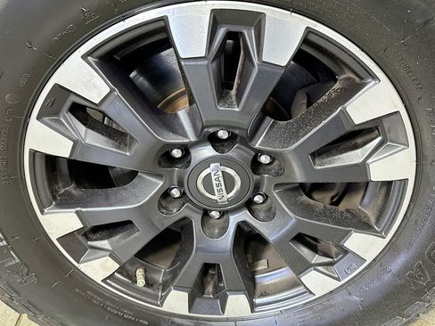 Used 2019 Nissan Titan PRO-4X image 28