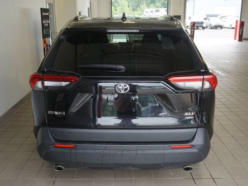Used 2025 Toyota RAV4 XLE AWD/4WD image 14