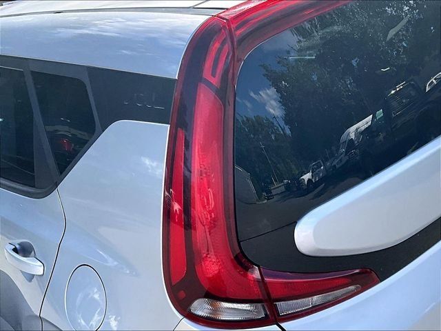 Used 2020 Kia Soul S FWD image 31