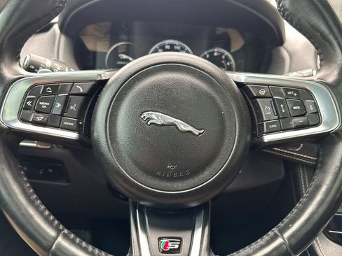 Used 2017 Jaguar F-PACE S AWD/4WD image 25