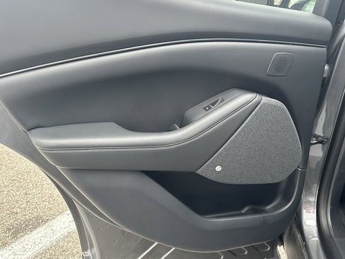 Used 2021 Ford Mustang Mach-E Premium image 13