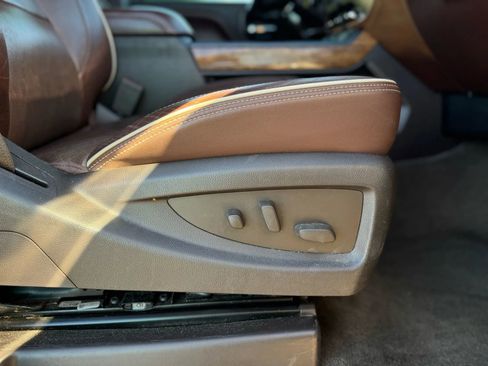 Used 2016 Chevrolet Silverado 2500 High Country w/ High Country Premium Package image 24