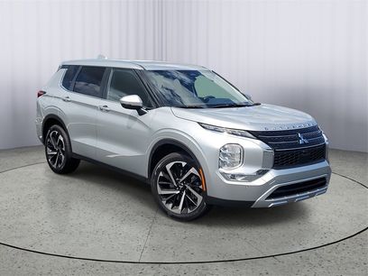 Used 2024 Mitsubishi Outlander SE