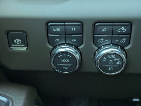 Certified 2024 GMC Sierra 2500 Denali w/ Denali Reserve Package image 26