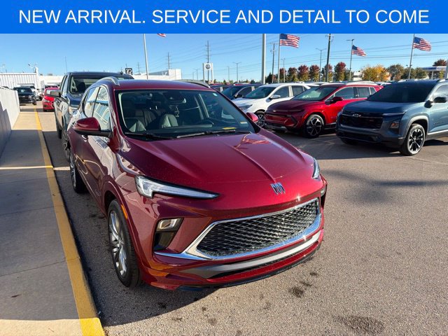 Used 2024 Buick Encore GX Avenir w/ Avenir Convenience Package FWD image 1