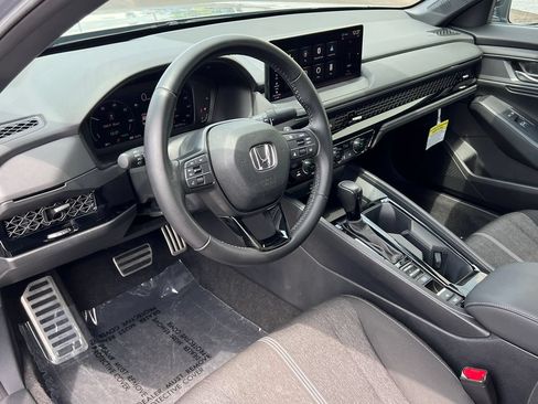 Used 2023 Honda Accord Sport image 13