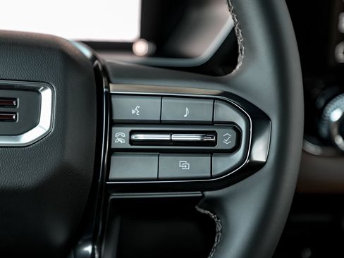 New 2026 GMC Canyon AT4 image 27