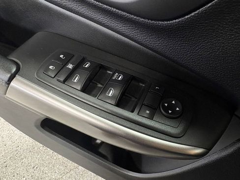 Used 2019 Jeep Cherokee Sport w/ Cold Weather Group image 13