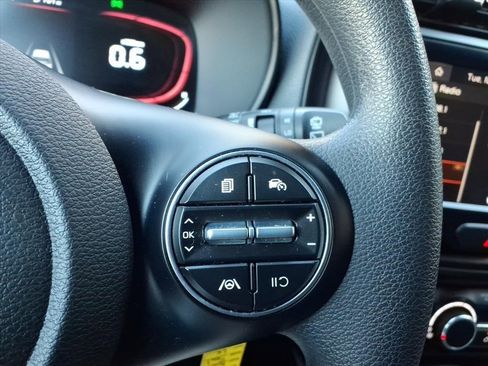 Used 2023 Kia Soul LX image 22