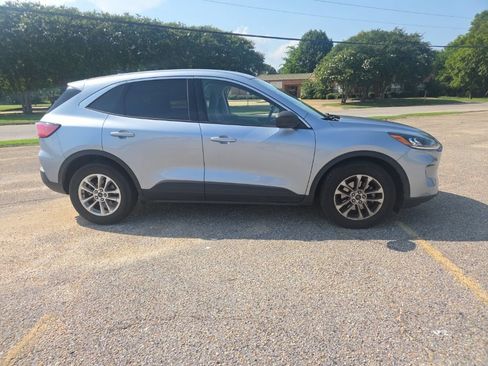 Used 2022 Ford Escape SE FWD image 10