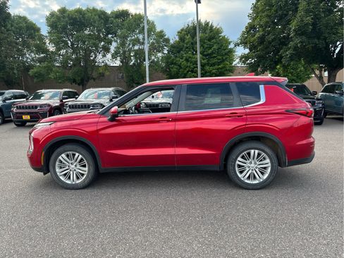 Used 2022 Mitsubishi Outlander ES AWD/4WD image 4