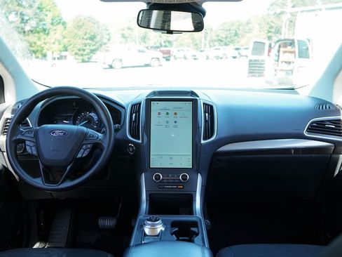 Used 2024 Ford Edge SE AWD/4WD image 10